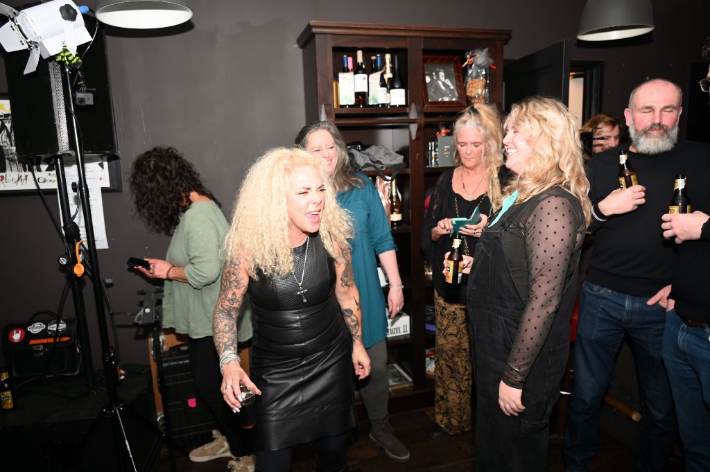 ../Images/10 jaar Ro's Barbershop 116.jpg